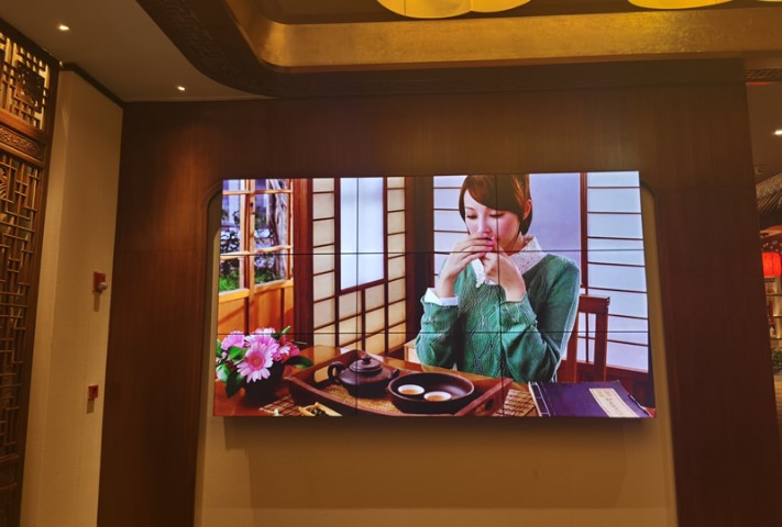 深圳罗湖某会所-55寸液晶拼接屏