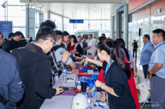 <strong>例如汽车厂商与科技公司</strong>