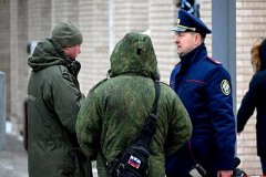 到2月8日在迪拜落网