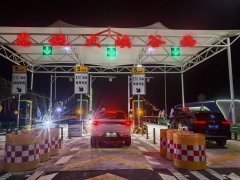 以往群众往返团堡镇、沐