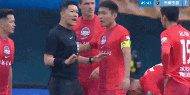 中超第2轮河南队遭争议判罚打击 3分钟内两度误