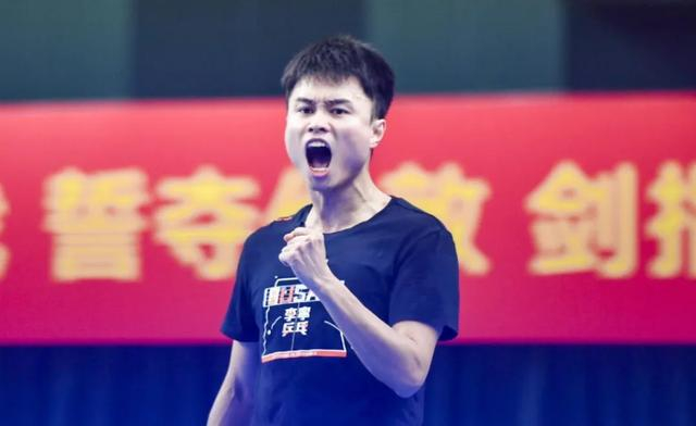 周启豪力克强敌晋级世乒赛 男队阵容待樊振东归