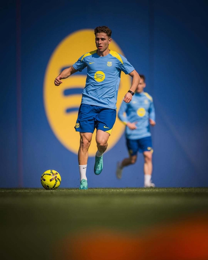 巴萨战术调整迎战塞维利亚 西甲关键对决引爆球