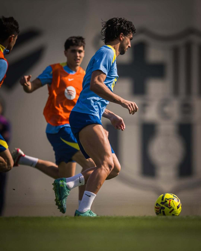 巴萨战术调整迎战塞维利亚 西甲关键对决引爆球