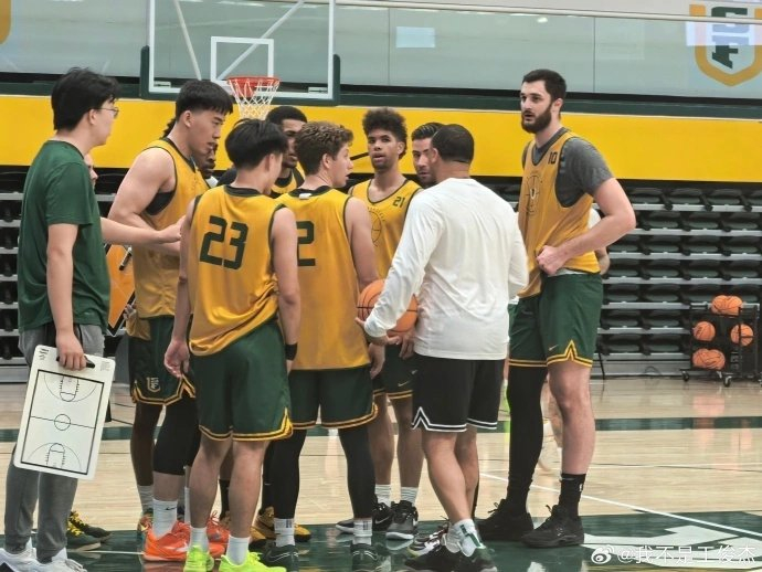 王俊杰转校NCAA：信任缺失与伤病困扰下的抉择