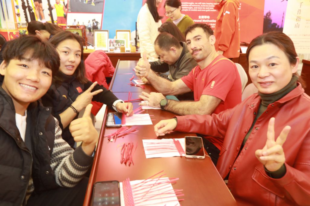 非遗文化嘉年华点燃奥运训练场