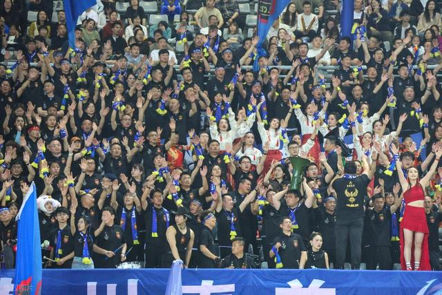 媒体人质疑城超高薪商业化引网友怒斥“酸葡萄