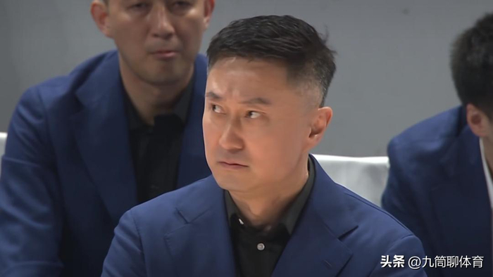 末节争议判罚成胜负关键 首钢逆转广东终结强强